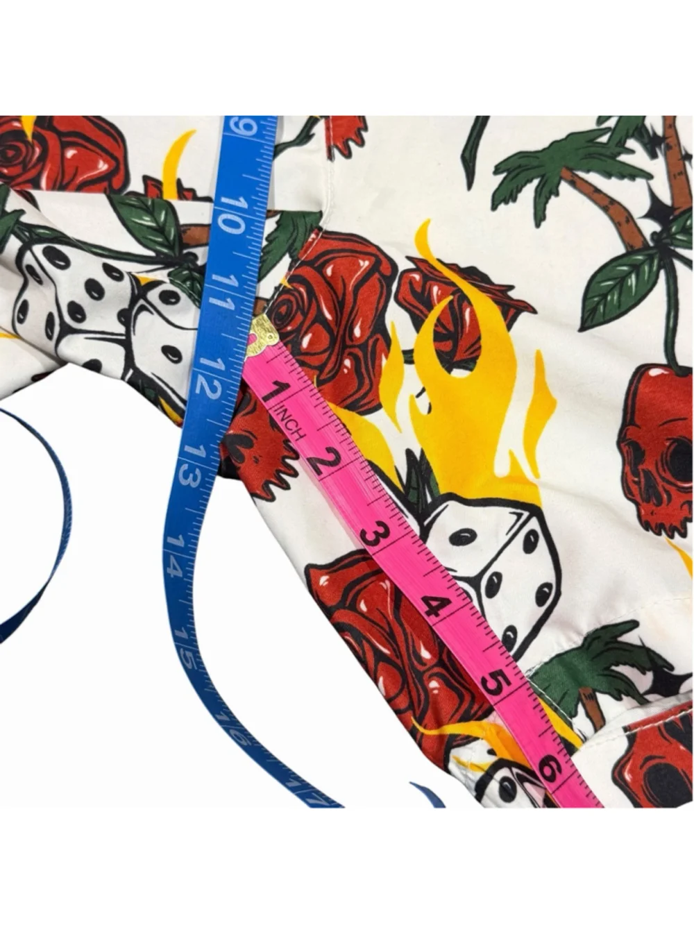 WXYZ MFG. CO Skull Flames Palm Trees Mens Swim‎ Trunks Medium Shorts Beach Dice